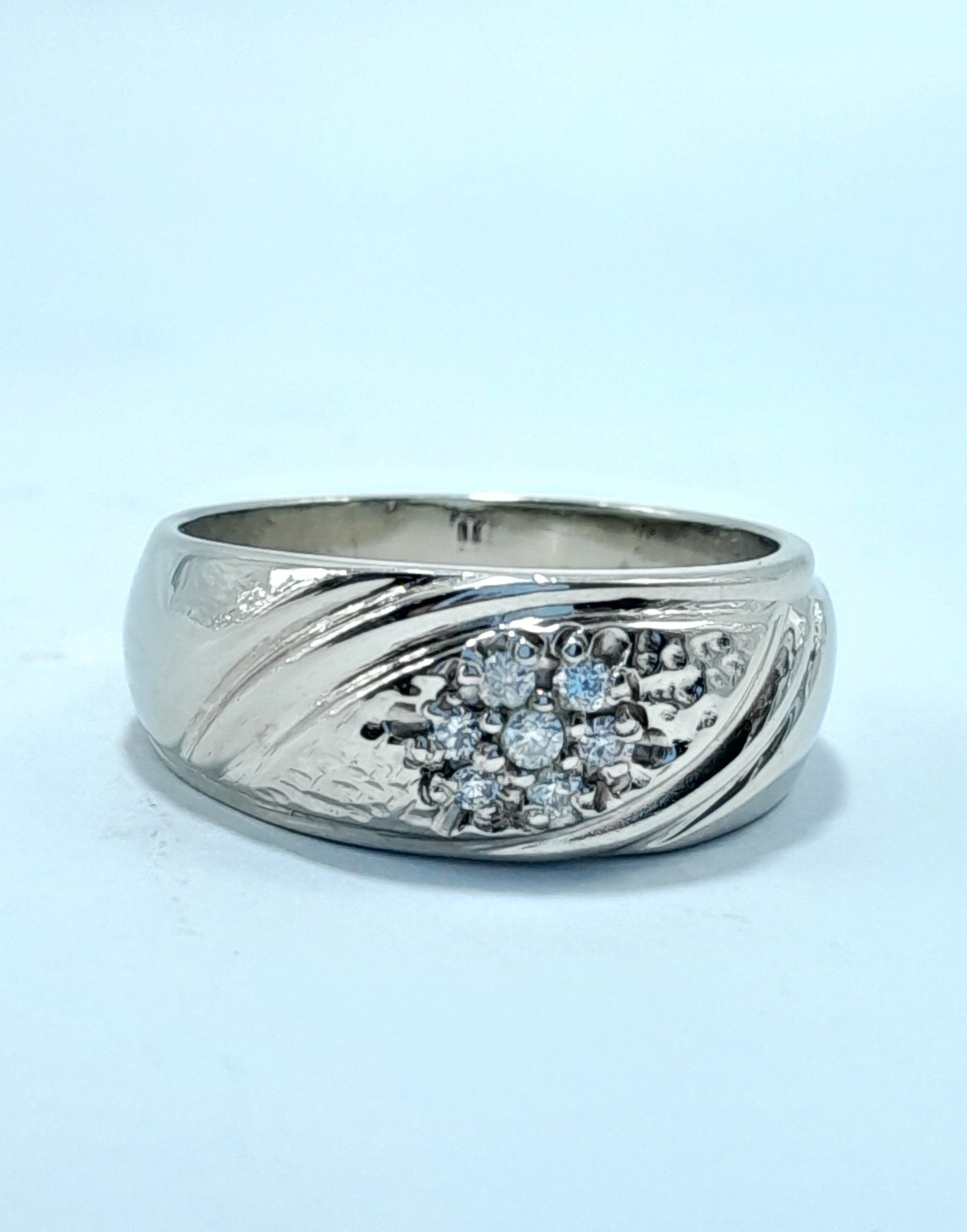 FJ 431 – Silver Floral Cluster Moissanite Band