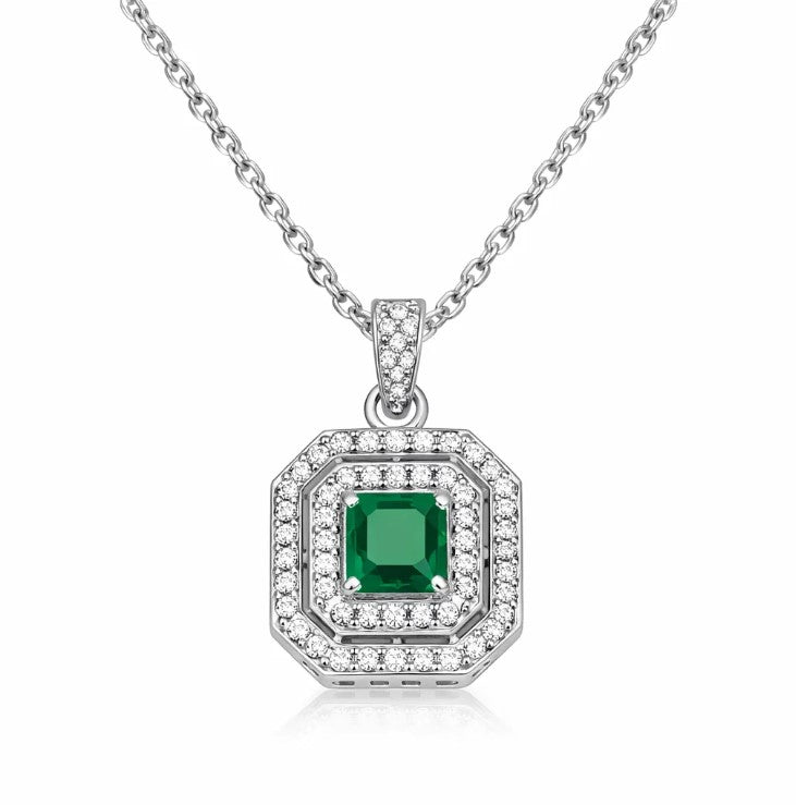 FJ 986 Emerald elegance, perfected in silver ✨