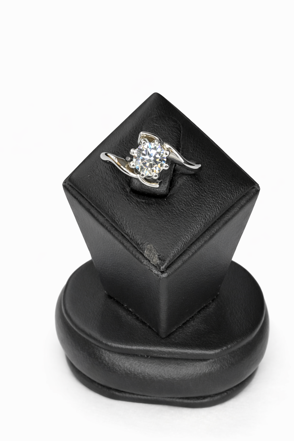 1.00 Carat Modern Swirl Moissanite Ring – 925 Sterling Silver | Fawaz Jewellers