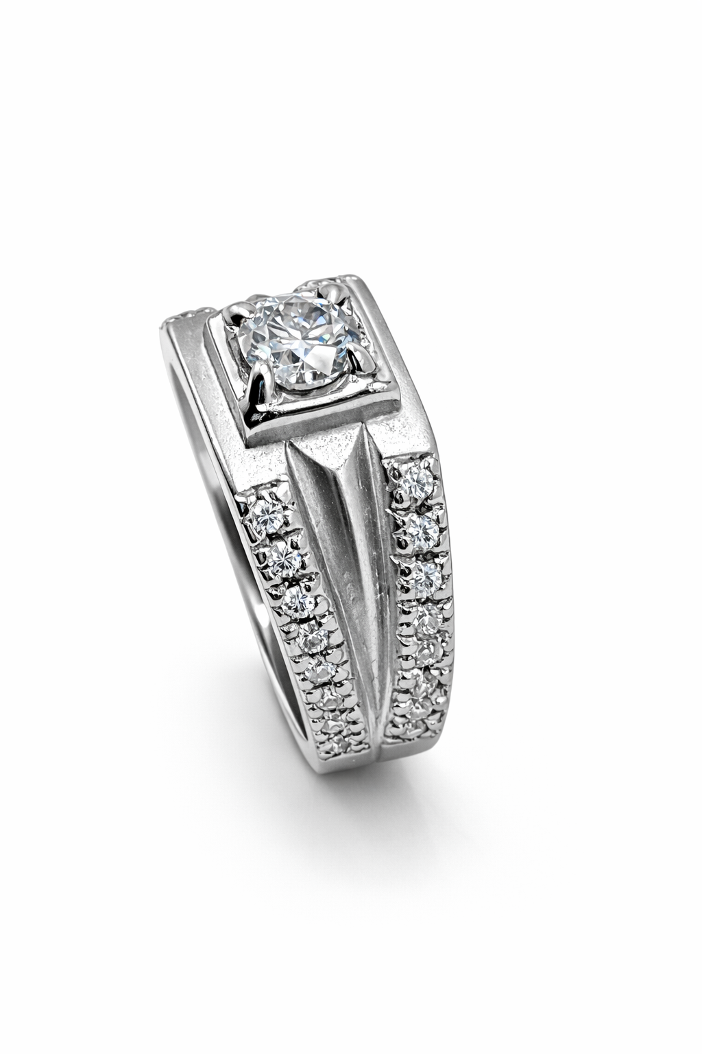 Fawaz Jewellers Signature Spark Silver Ring – A Symbol of Strength & Timeless Elegance