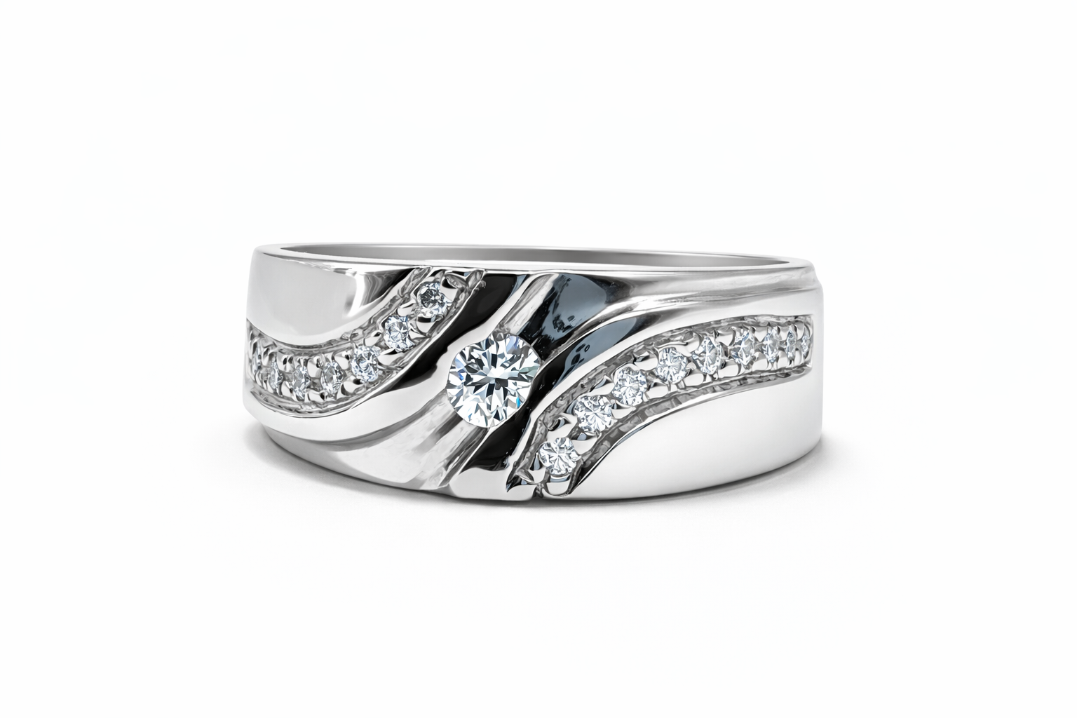 Fawaz Jewellers Silver Wave Diamond Moissanite Ring – Elegant Flow & Refined Sparkle