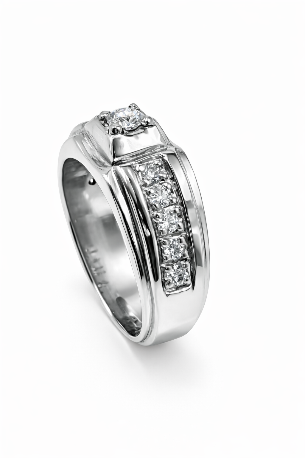 Fawaz Jewellers Regal Square Silver Ring – Strength, Sparkle & Timeless Style