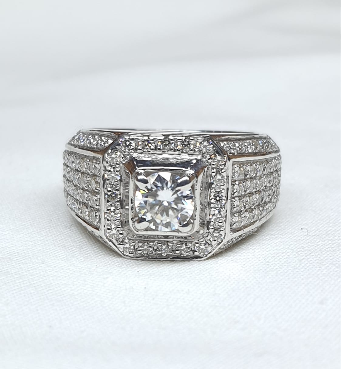 FJ 487 – Certified Moissanite Luxury Ring in 925 Silver