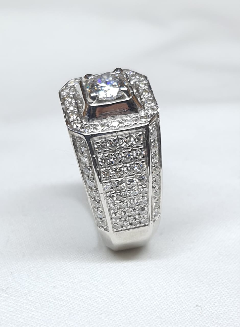FJ 487 – Certified Moissanite Luxury Ring in 925 Silver