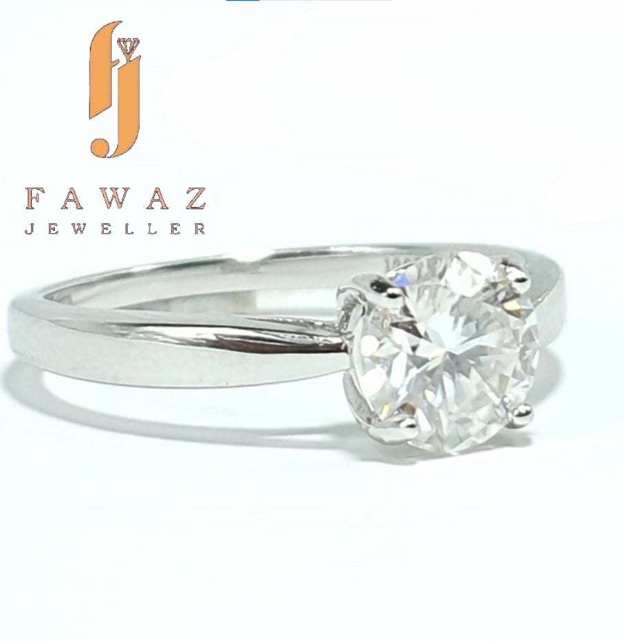 FJ 215 – Classic Solitaire • Elegant • Everyday Luxury