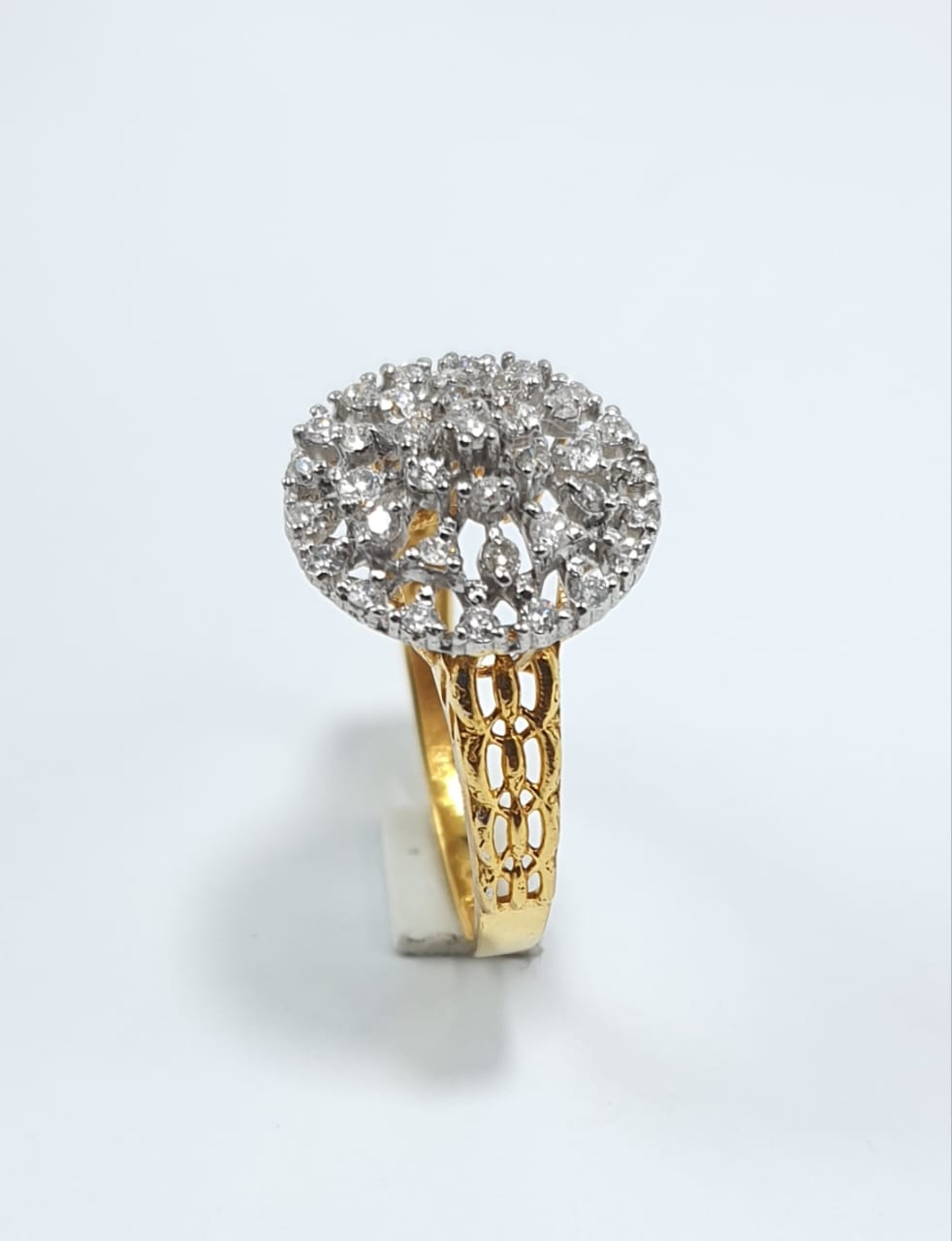FJ Round Diamond Cluster Ring in 21K Gold