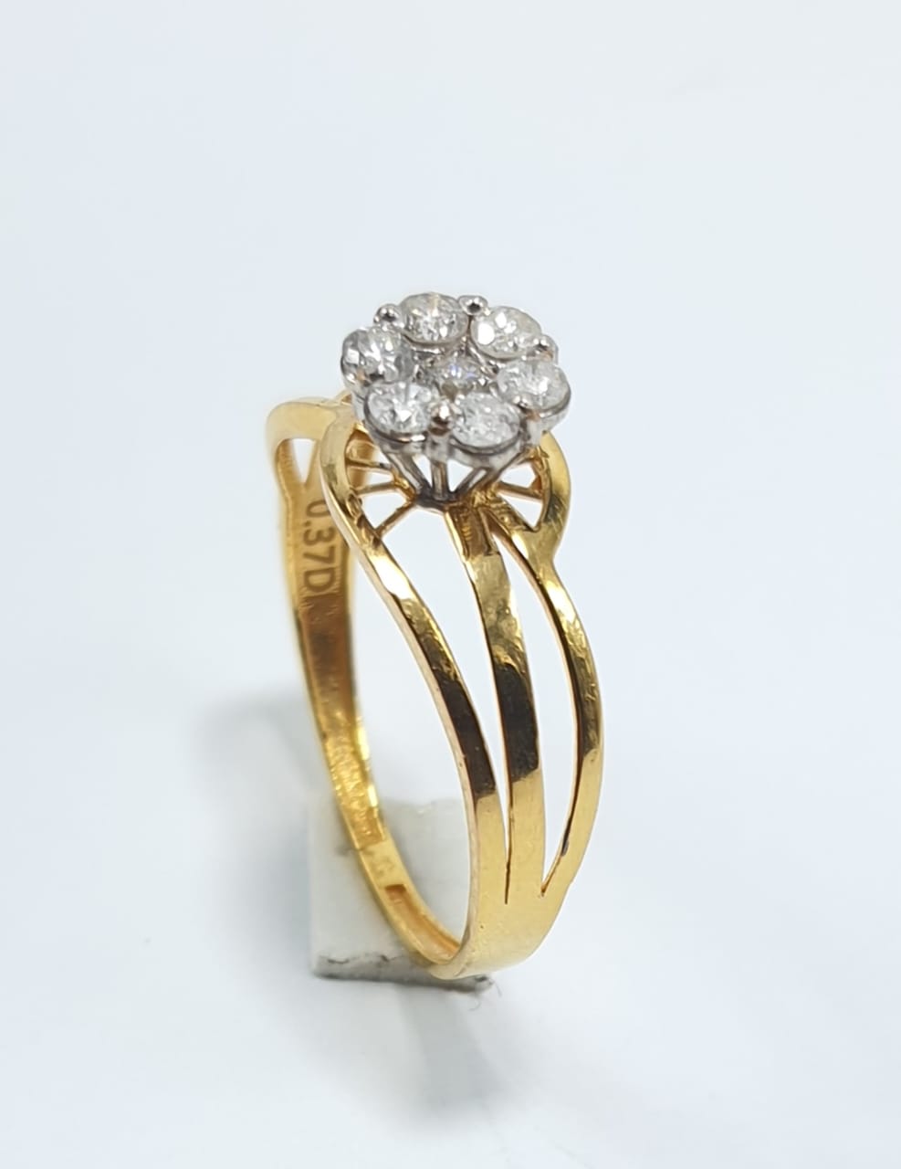FJ 21K Gold Floral Diamond Cluster Ring – Elegant Brilliant Cut Design 💛✨